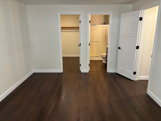 Building Photo - 4 Bed Home 20 Minutes From Mt. Bachelor