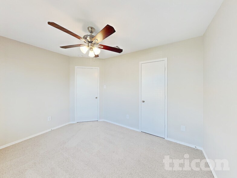 Building Photo - 8504 Hawkview Dr