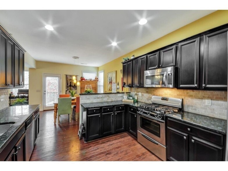 Building Photo - 6035 Falls Landing Dr