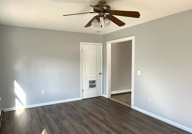 Primary Photo - 1005 Beach Blvd