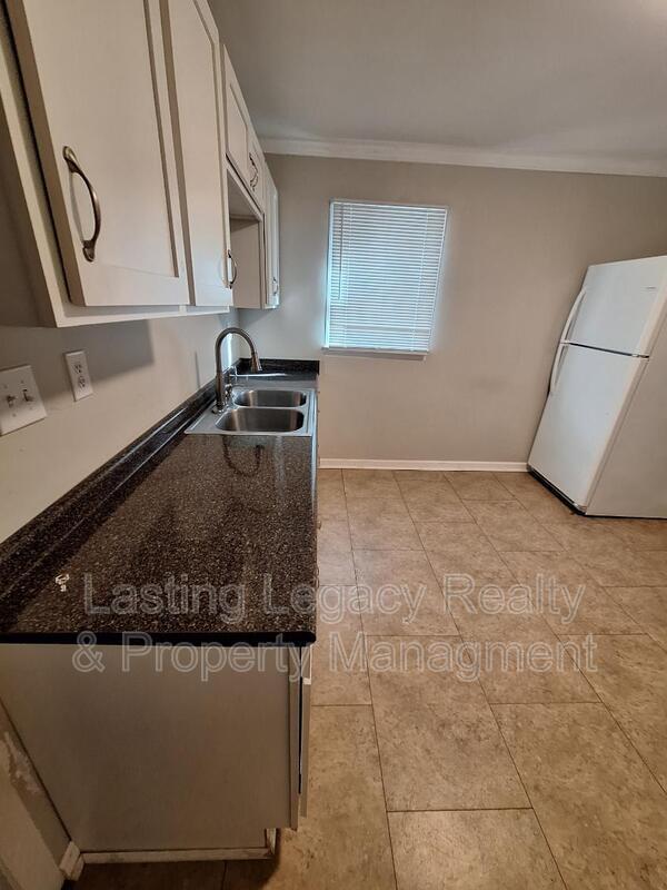 Building Photo - 4221 Glenn Hi Rd