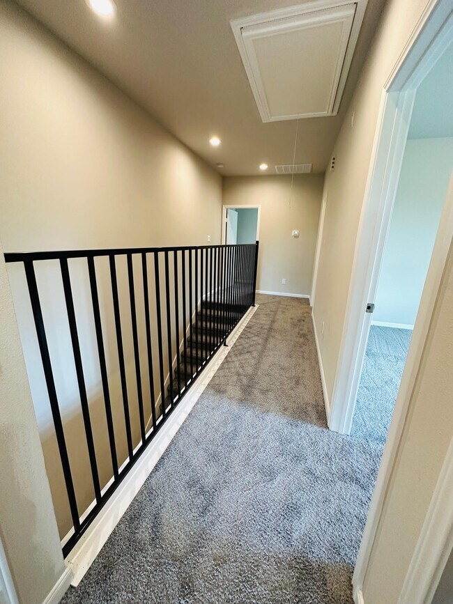 Building Photo - 5309 Groveton St