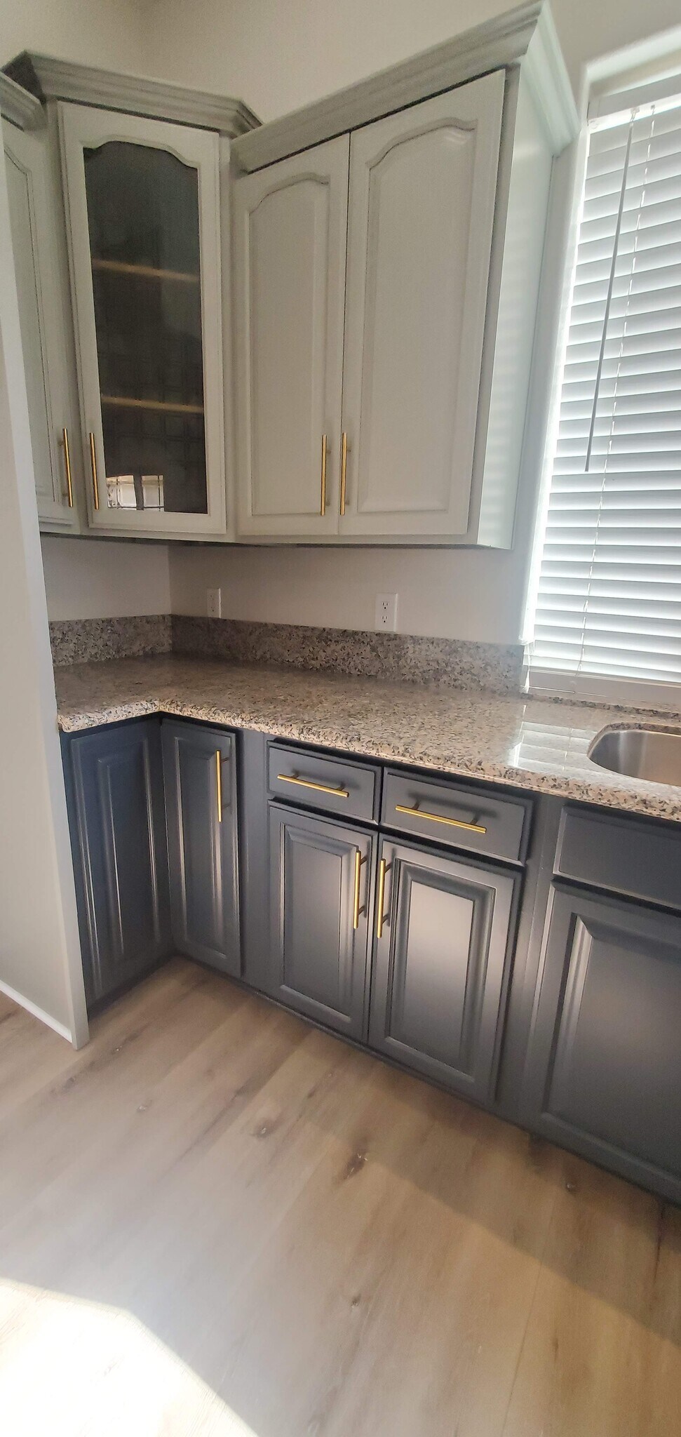 Building Photo - 1614 W 146th St