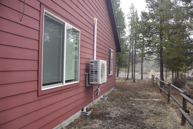 Building Photo - 51325 Mitts Way
