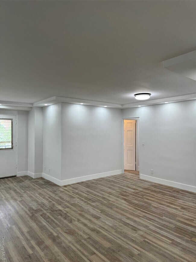 Building Photo - 61-45 98th St