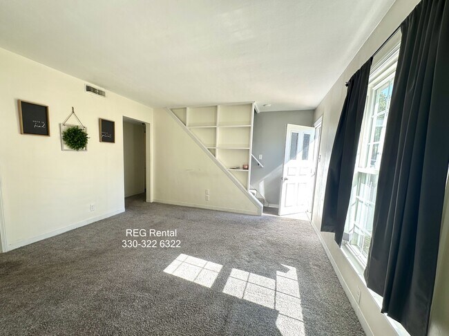 Building Photo - 1265 Anderson Rd