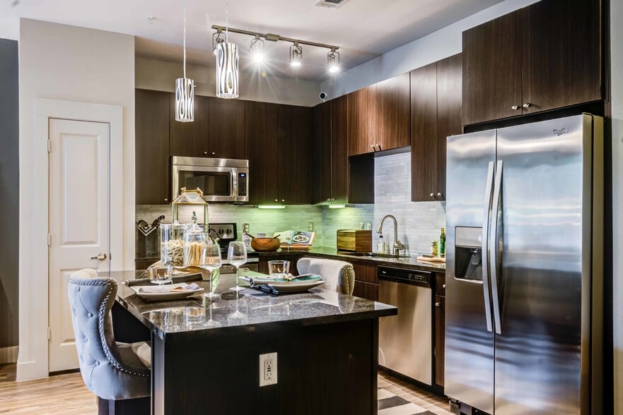 The Alexan 3333 Harry Hines Blvd Dallas TX 75201 Apartment Finder