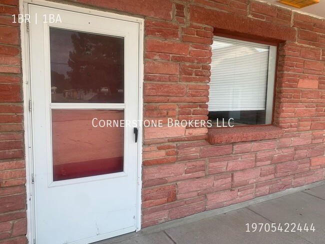 Building Photo - 1 Bedroom 1 Bathroom Updated Apartment In ...