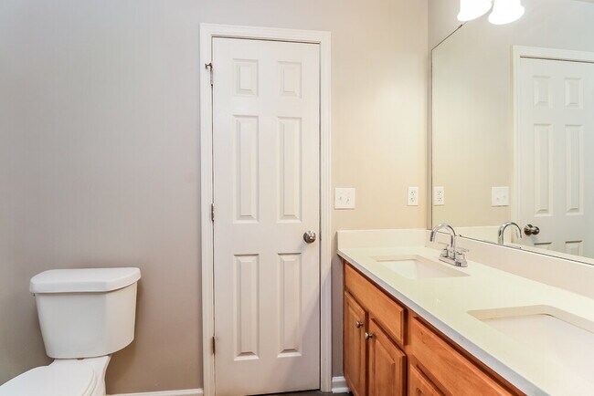 Building Photo - 1024 Valley Ridge Rd