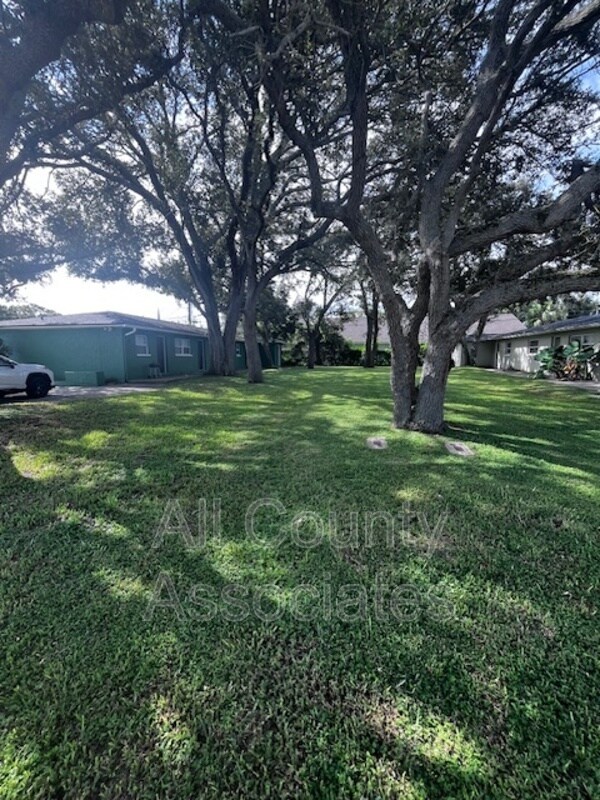 Building Photo - 2273 Norman Dr