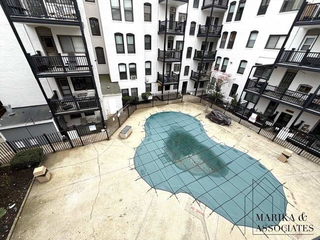 Building Photo - 26 Commonwealth Terrace