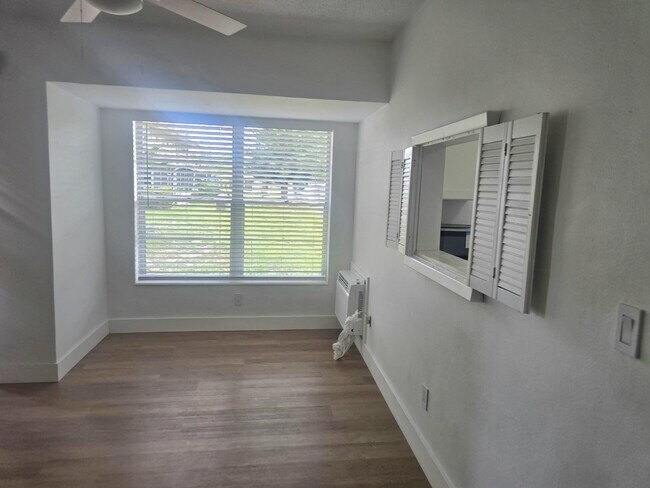 Building Photo - 3030 NW 43 Terrace