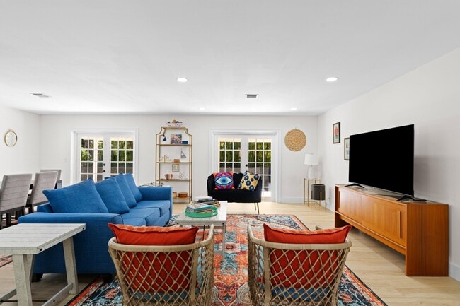 Building Photo - 486 NW 1st St