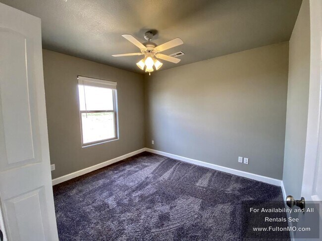 Building Photo - 501 Commons Drive