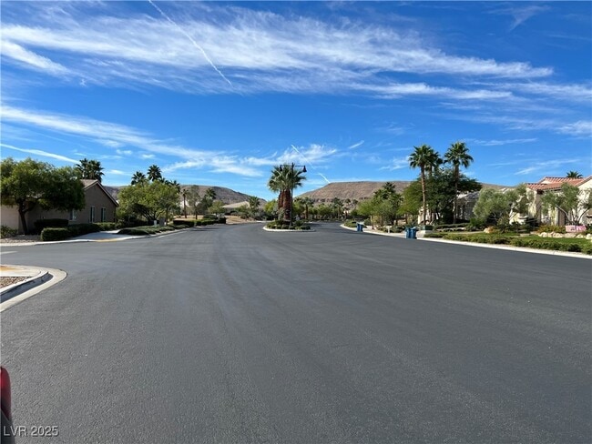 Building Photo - 5445 Progresso St