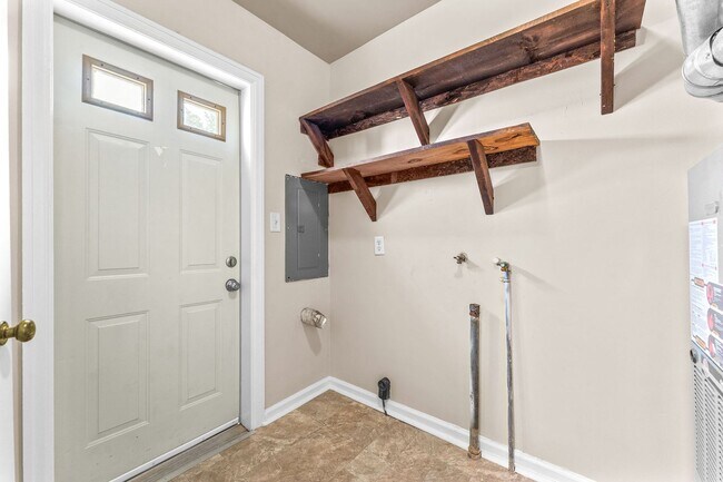 Building Photo - Stanford Duplex