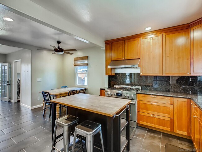 Building Photo - 4655 Castelar St