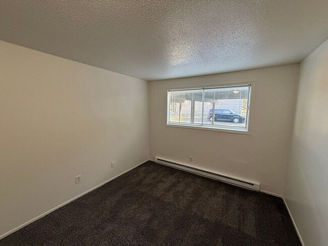 Building Photo - 3808 Iberis St NE
