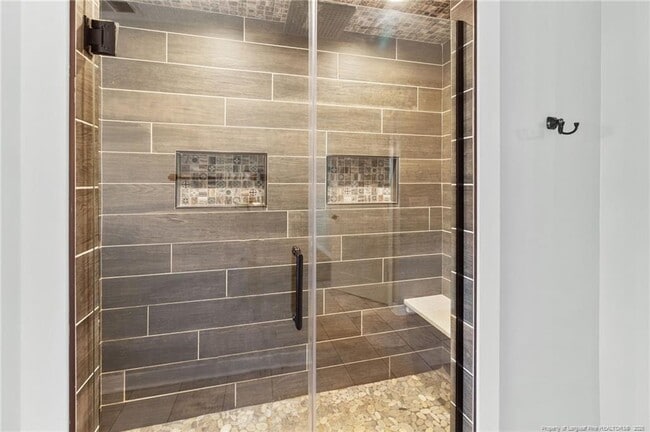 Building Photo - 505 Cross St