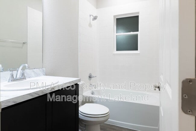 Building Photo - 1069 Montgomery Ln