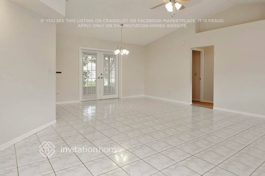 Building Photo - 5909 Redhawk Dr