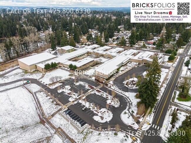 Building Photo - Your Perfect Home Awaits in Juanita, Kirkland