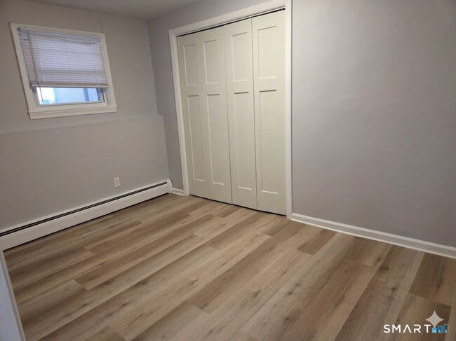 Building Photo - 2015 Corbin Ave