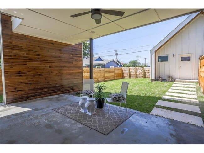 Building Photo - 1902 New York Ave