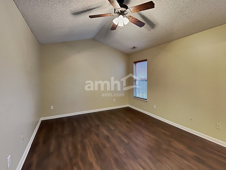 Building Photo - 1701 Colin Creek Ln