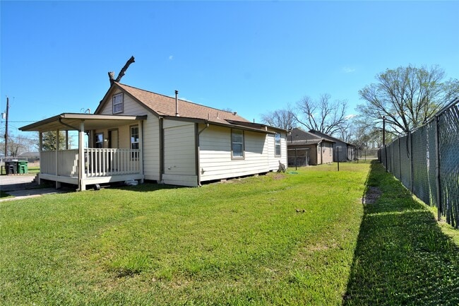 Building Photo - 13110 2nd St