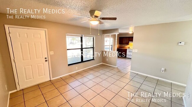 Building Photo - 5520 Charleston St