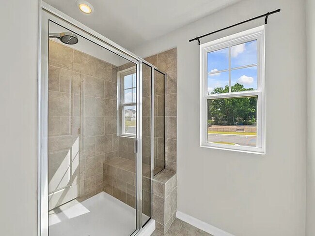 Building Photo - Lease OR Lease to Own