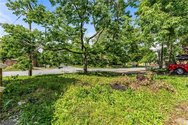 Building Photo - 17308 Grovewood Ave