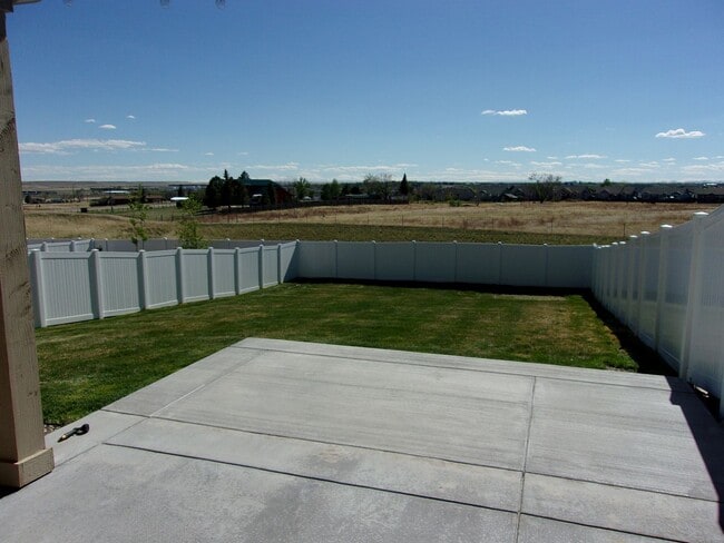 Building Photo - 3532 Red Feather Trl
