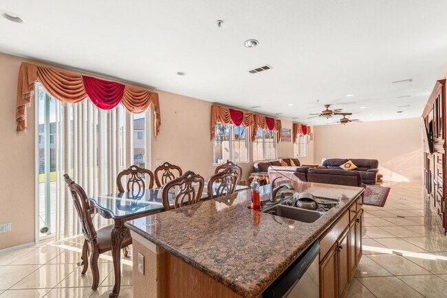 Building Photo - Beautiful 2 Story Home