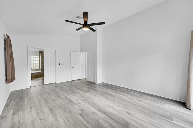 Building Photo - 4414 NW 52nd St