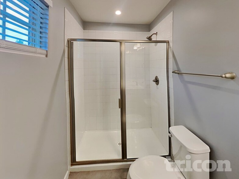 Building Photo - 306 Heroit Ct