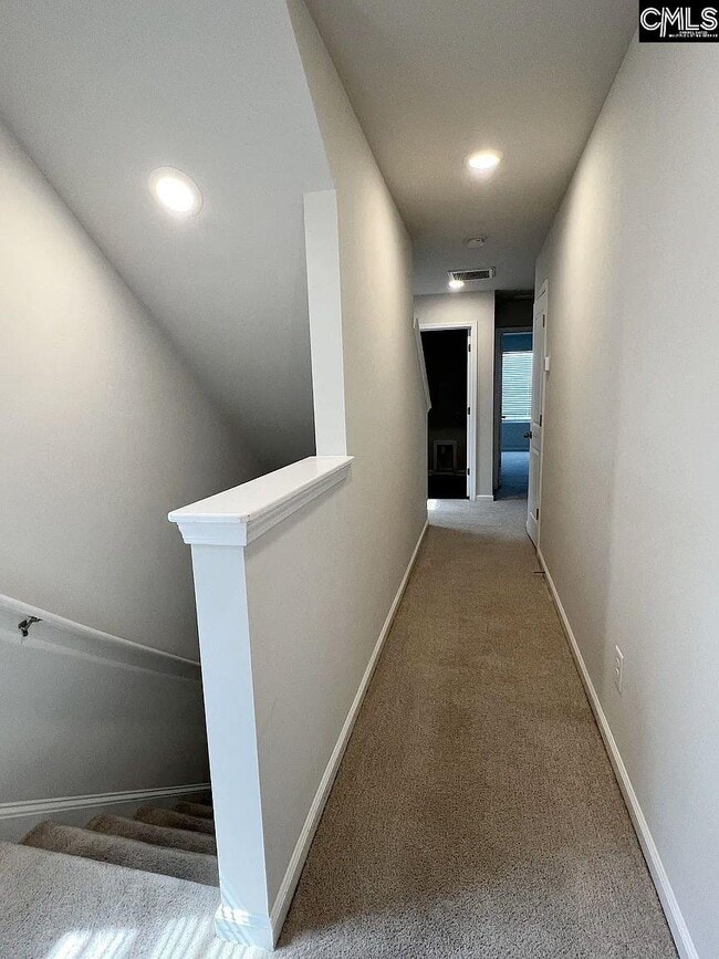 Building Photo - 199 Kitti Wake Dr