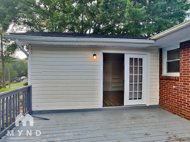 Building Photo - 1518 Belmar Dr