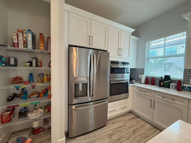 Building Photo - 5348 Sagan Ln