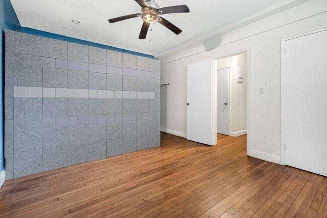 Building Photo - 56 Elm St