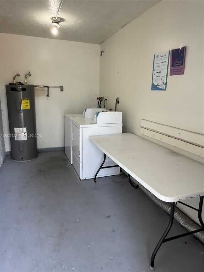 Building Photo - 5080 SW 64th Ave