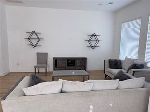 Building Photo - 5928 Conley St