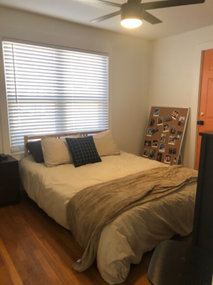 Building Photo - 2418 22nd St