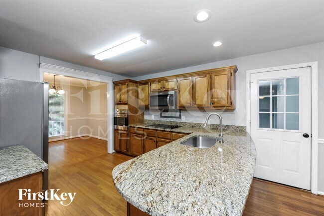 Building Photo - 6713 Thornwood Ct