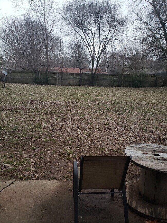 Building Photo - 3 BR 1.5 BA Home off 62 in Farmington