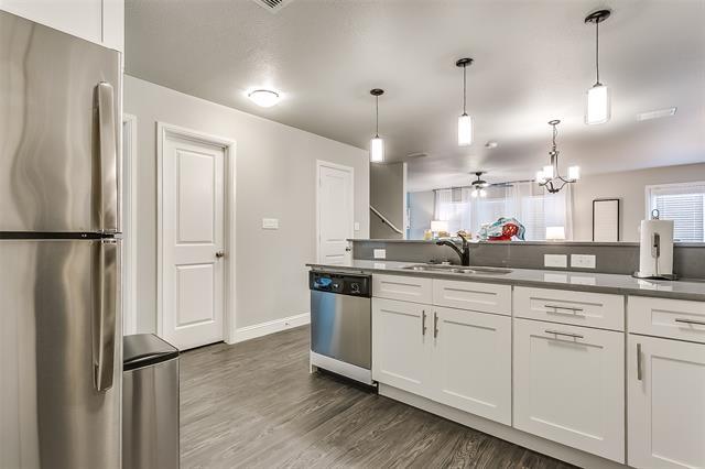 Building Photo - 3813 Huntington Dr