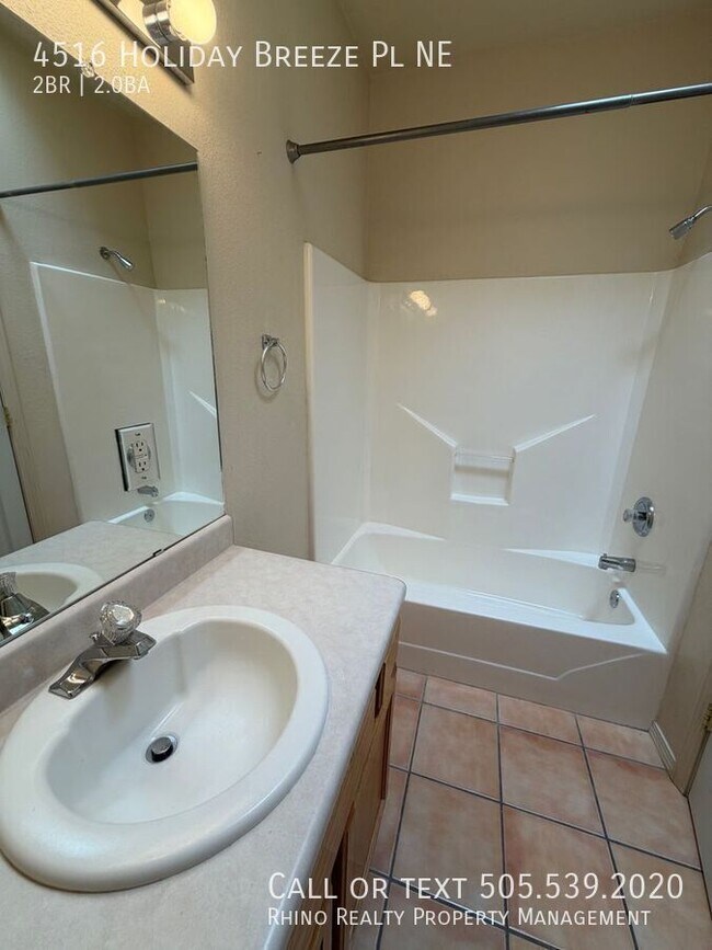 Building Photo - 4516 Holiday Breeze Pl NE