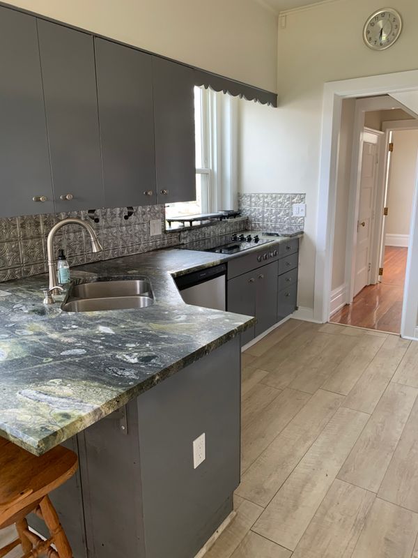 Building Photo - 517 Seneca St