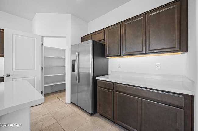 Building Photo - 8926 W Oregon Ave